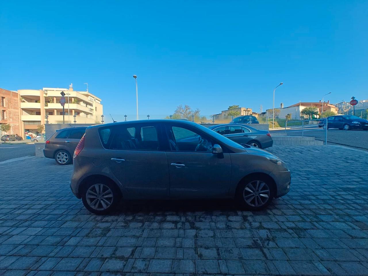 Renault Scenic Scénic X-Mod 1.5 dCi 110CV Luxe
