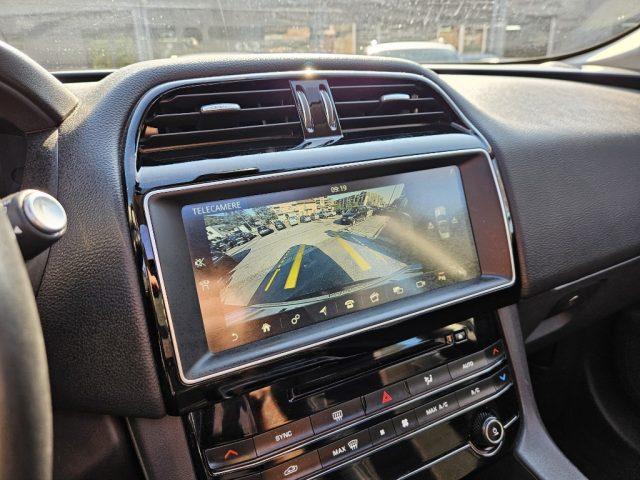 JAGUAR F-Pace 2.0 D 240 CV AWD aut. R-Sport