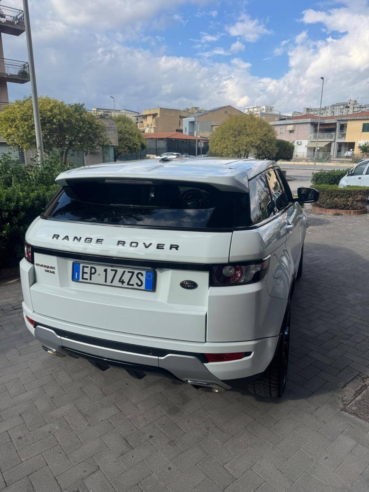 Land Rover Range Evoque 2.2 TD4 5p. Dynamic