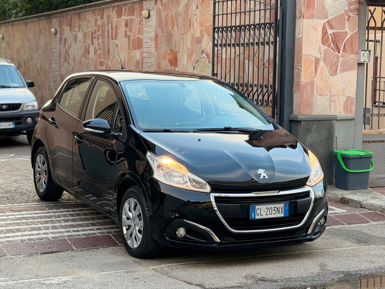 Peugeot 208 BlueHDI 75 CV Allure