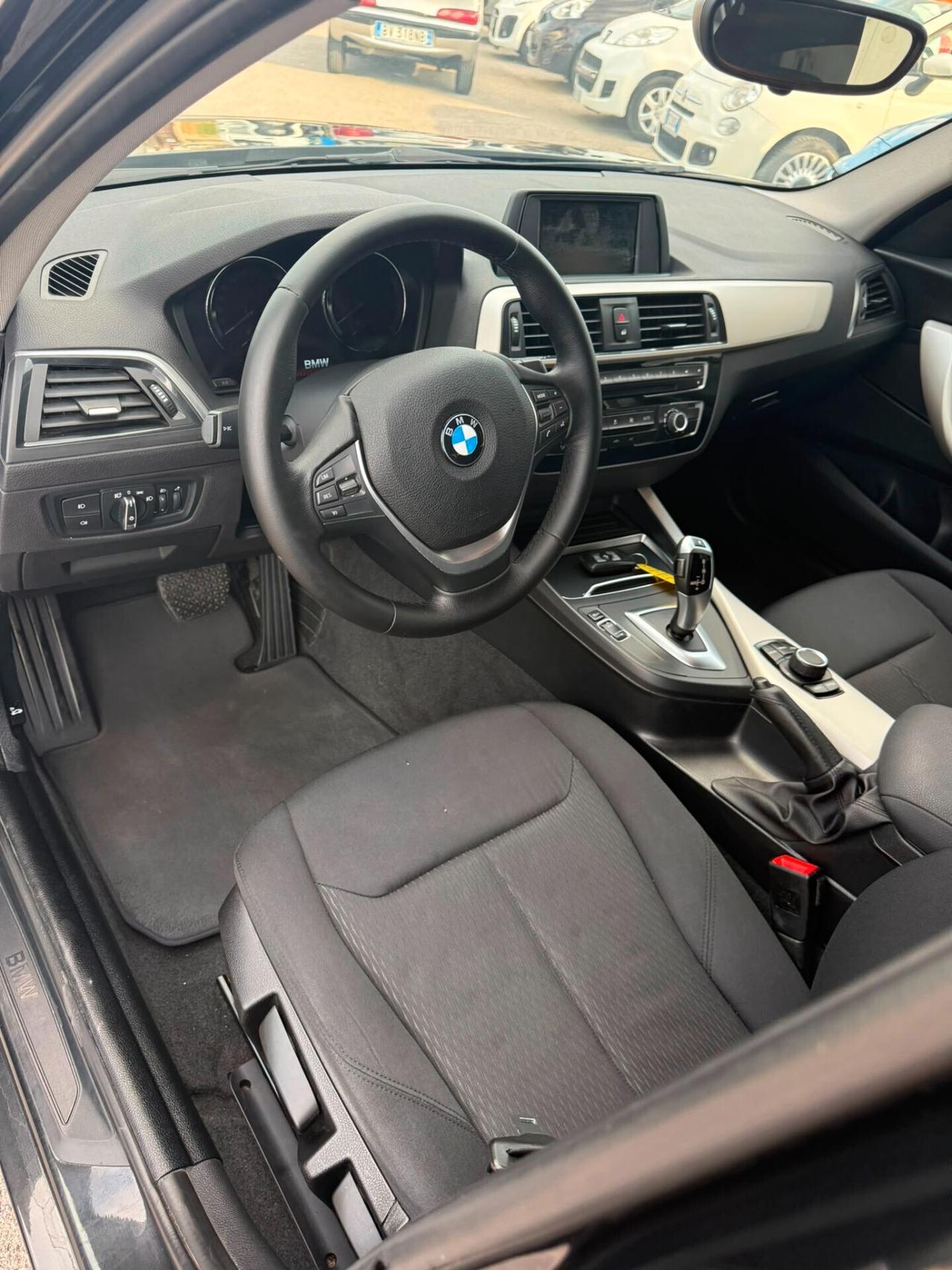 Bmw 116 116d 5p. Urban
