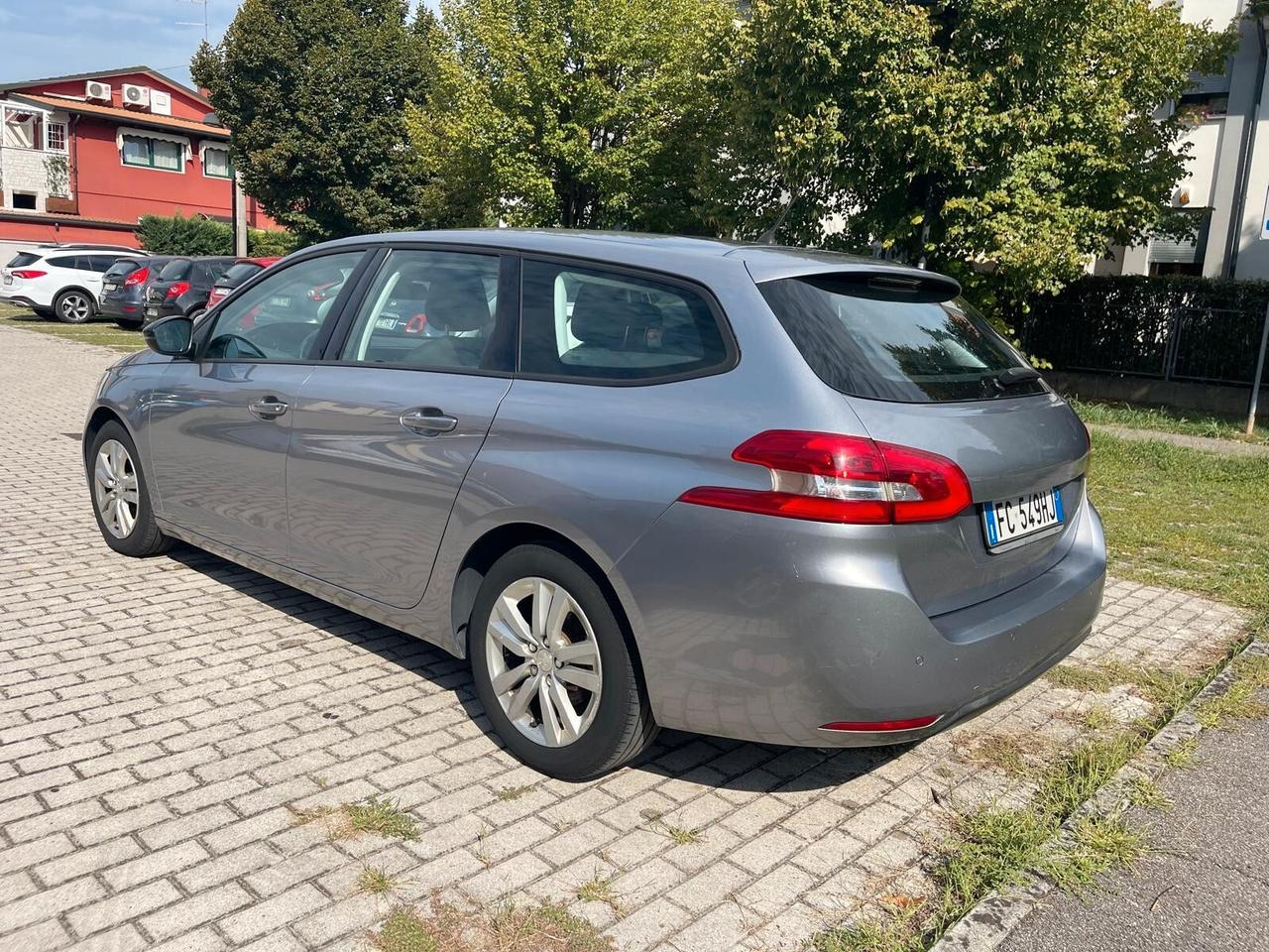 Peugeot 308 BlueHDi 120 S&S SW Business
