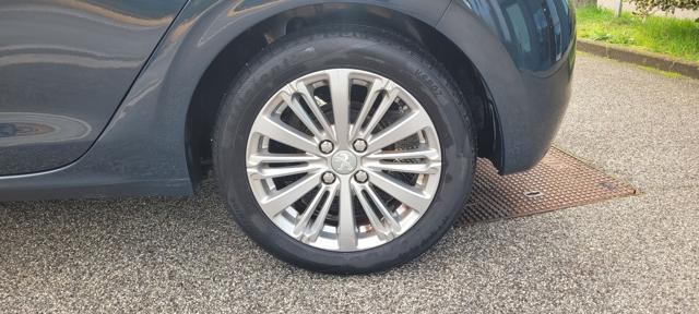 PEUGEOT 208 1° serie PureTech 82 5 porte Active