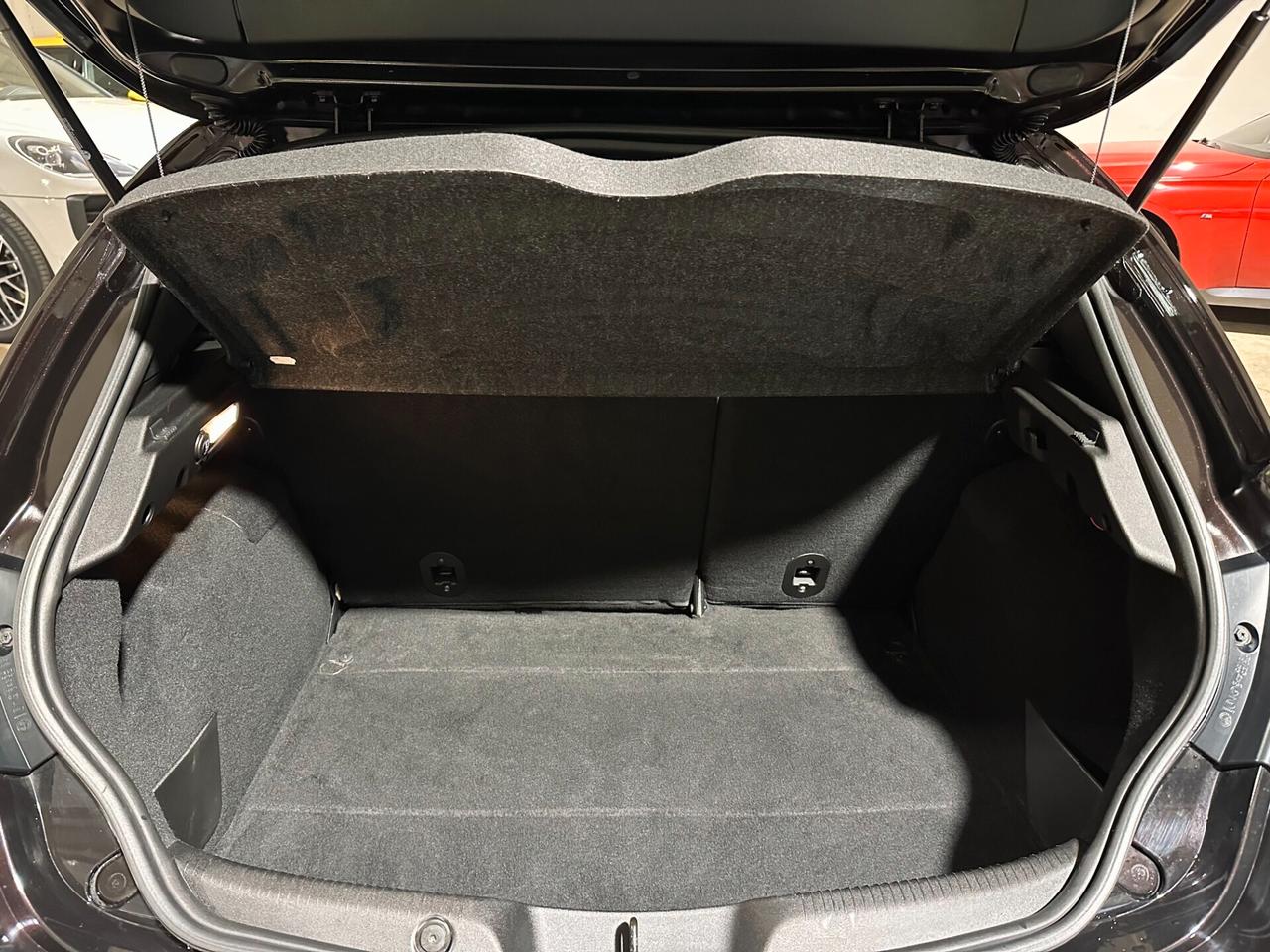 Alfa Romeo Giulietta 1.6 JTDm-2 NEOPATENTATI-PARI AL NUOVO