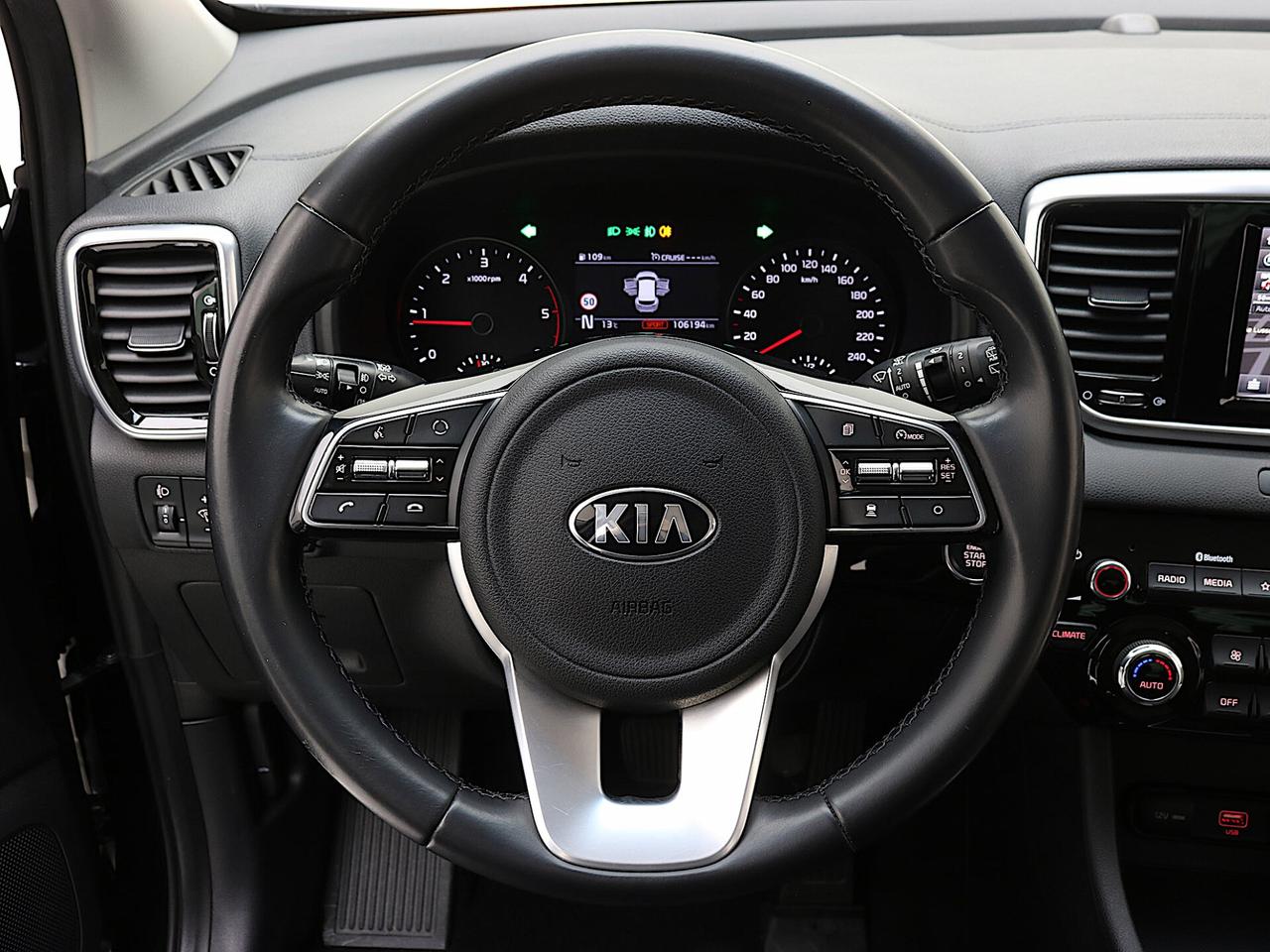 Kia Sportage 2.0 CRDI AT8 AWD Hybrid TETTO APRIBIL