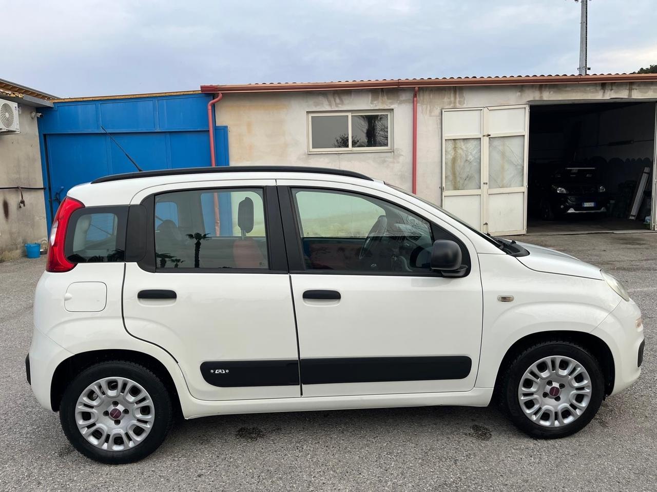 Fiat Panda -1.2 gpl-lounge-full-02/2013