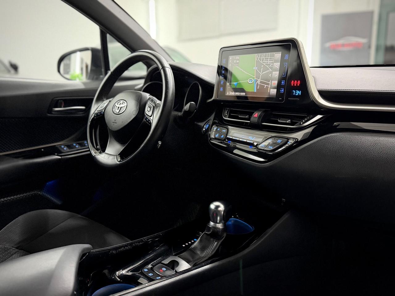 Toyota C-HR 1.8 Hybrid E-CVT Style