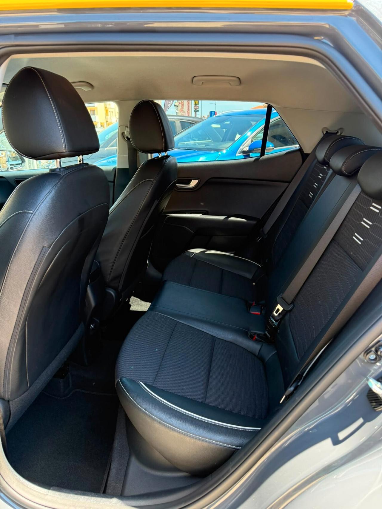 Kia Stonic 1.0 T-GDi 100 CV MHEV DCT GT Line