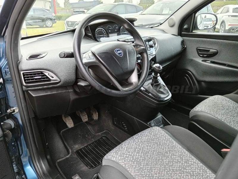 Lancia Ypsilon Ypsilon 1.0 firefly hybrid Silver s&s 70cv 5p.ti