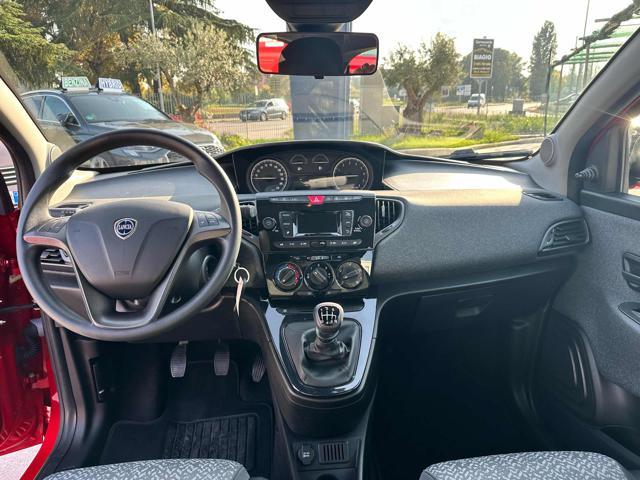 LANCIA Ypsilon 1.0 FireFly 5 porte S&S Hybrid Ecochic Silver