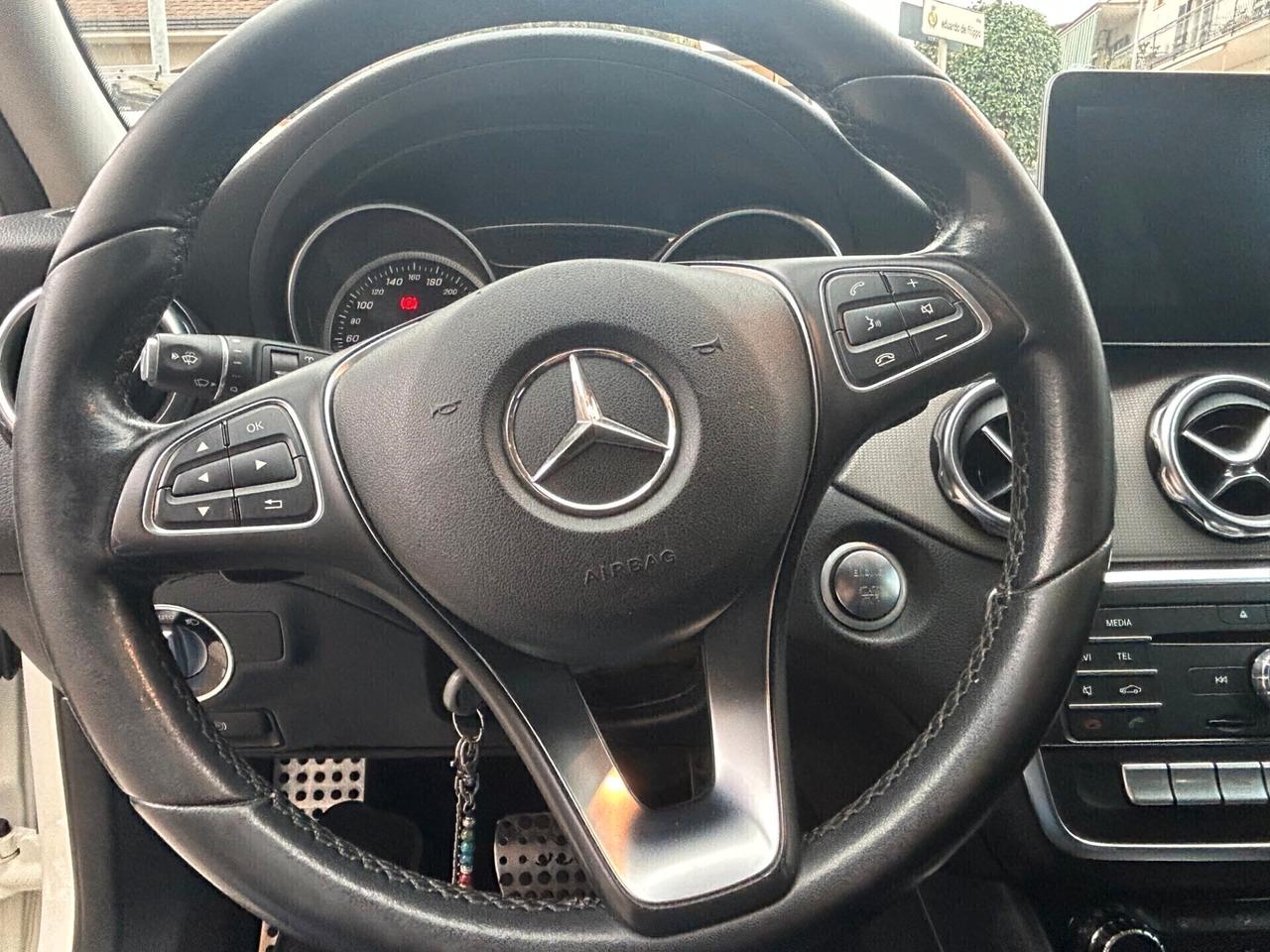 Mercedes-benz GLA 220 d Automatic Premium