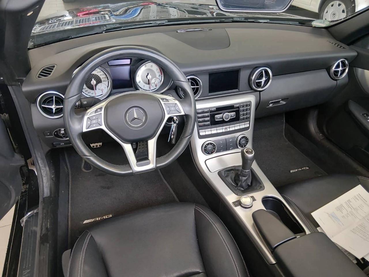 Mercedes-Benz SLK 200 184cv Amg 19.000KM