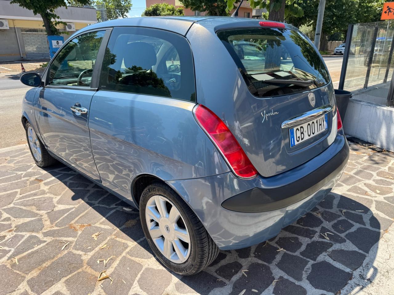 Lancia Ypsilon 1.4 16V Platino