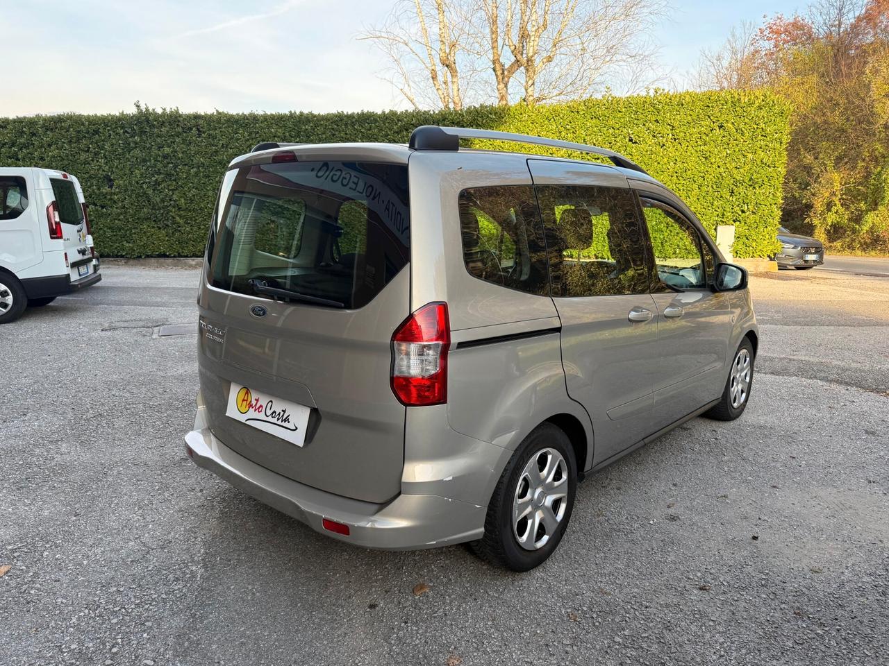Ford Tourneo Courier 1.5 TDCI 75 CV Titanium