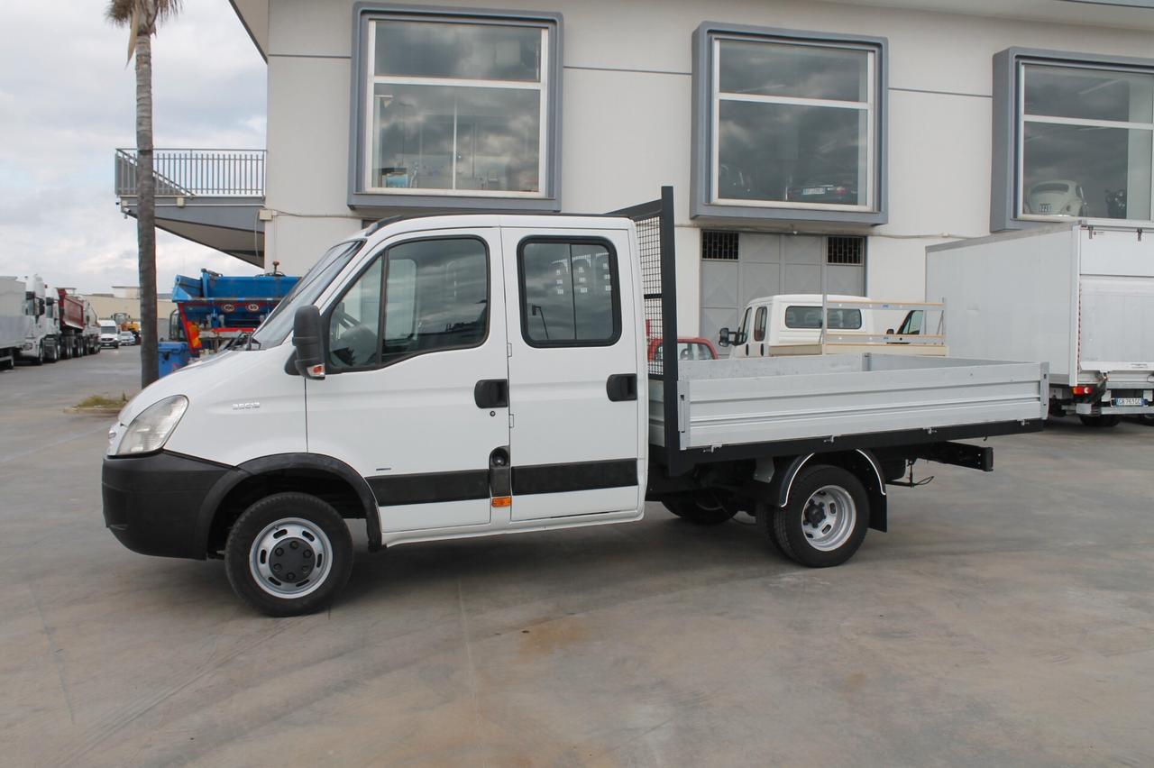 Iveco Daily 35C12 2.3 -DC- 7 POSTI CASSONE FISSO