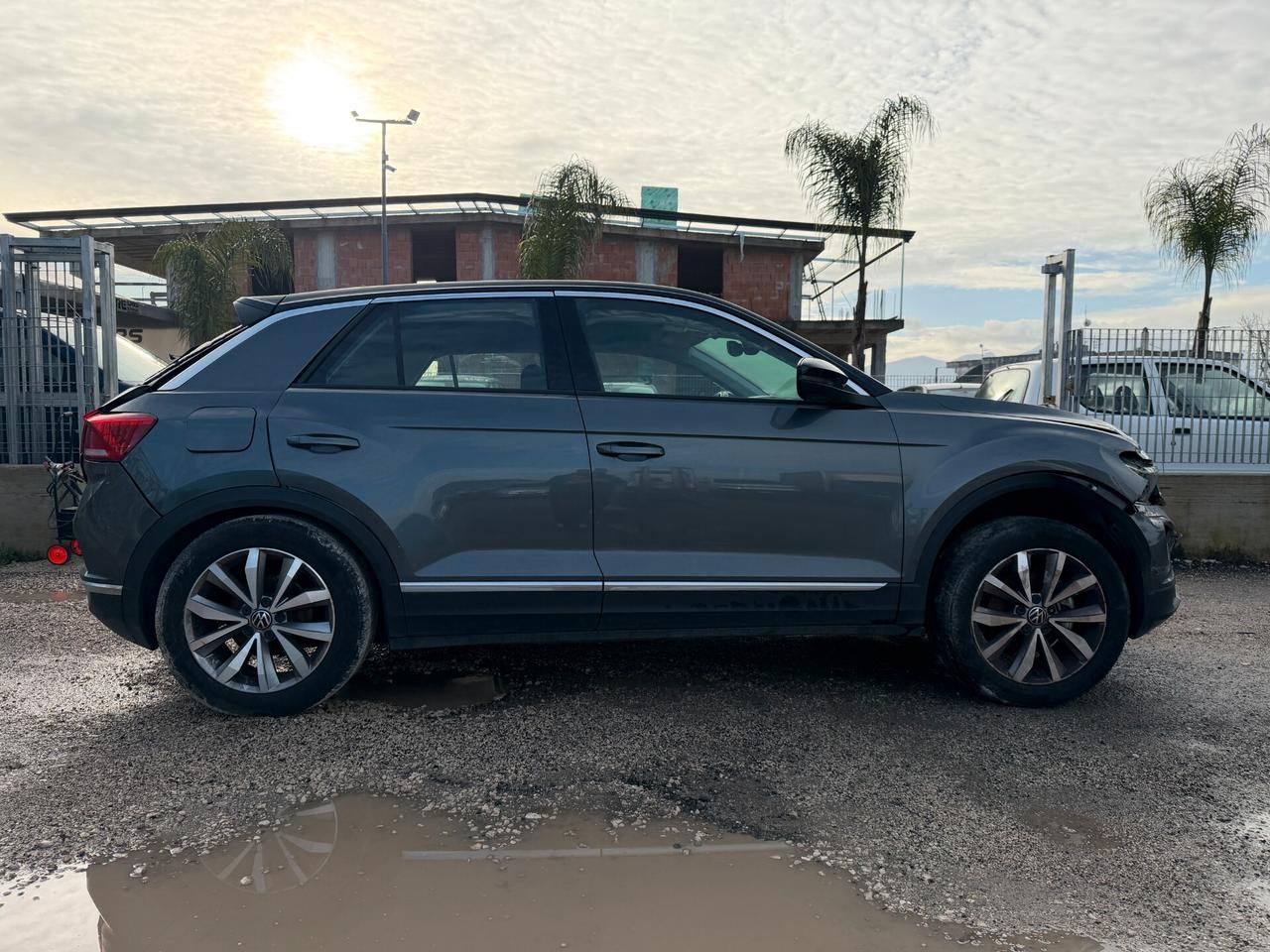 VOLKSWAGEN T-ROC 2020 1.5 BENZINA 150 CV *SINISTRATO