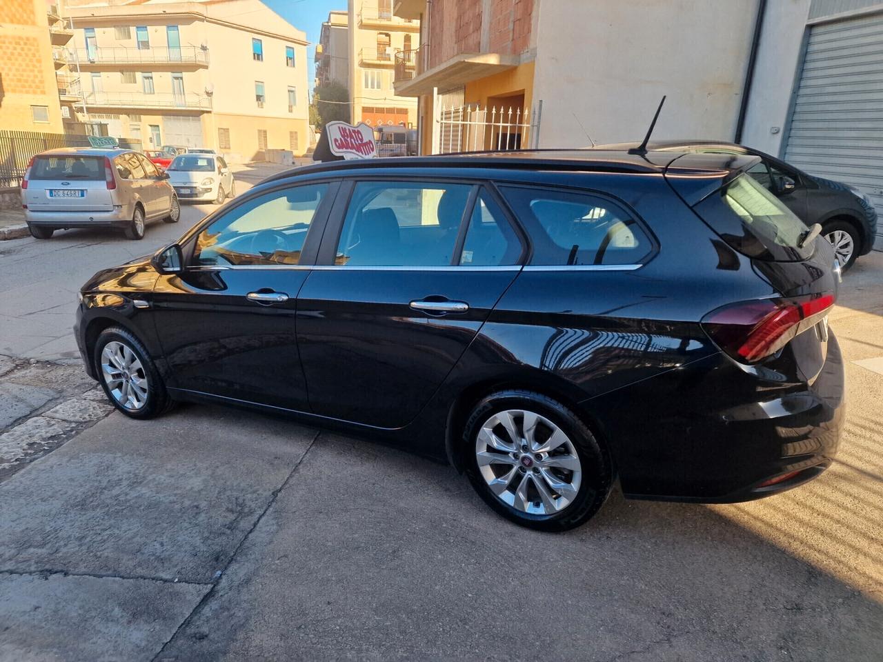 Fiat Tipo Lounge 1.6 Multijet 120Cv