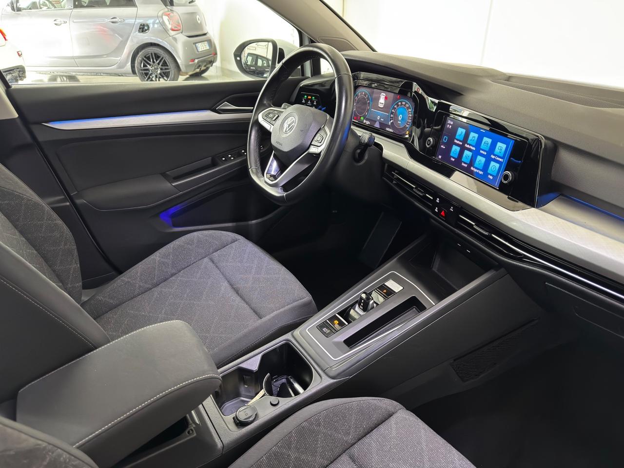 Volkswagen Golf 1.0 TSI Business DSG 110cv