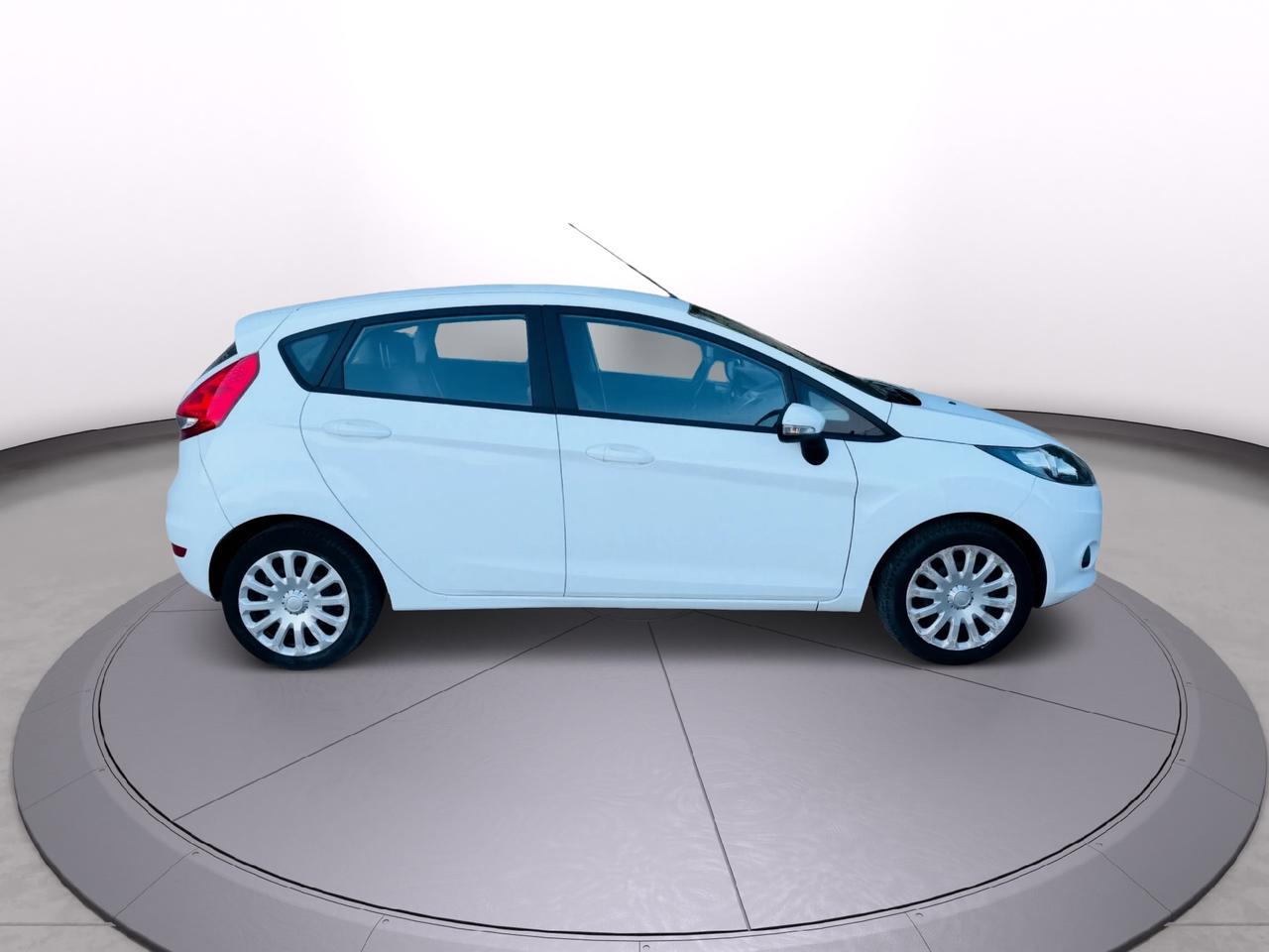 Ford Fiesta 1.4 TDCi titanium anno 2010 neo patentati