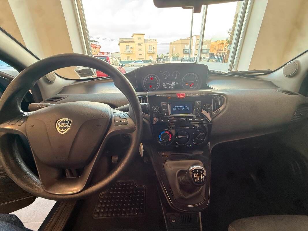Lancia Ypsilon III 1.0 firefly hybrid Silver Plus s&s 70cv