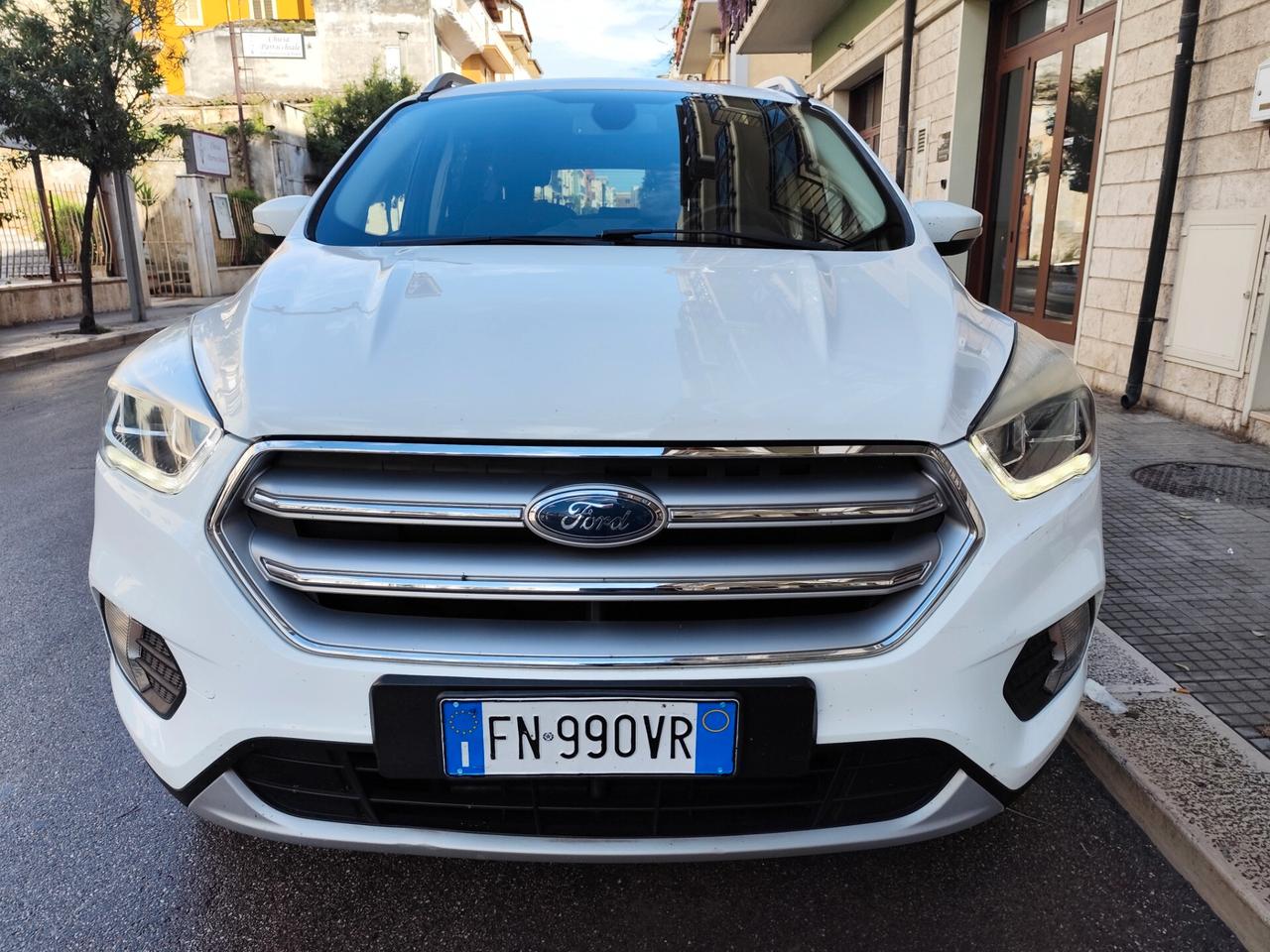Ford Kuga 1.5 TDCI 120CV 2WD Titanium