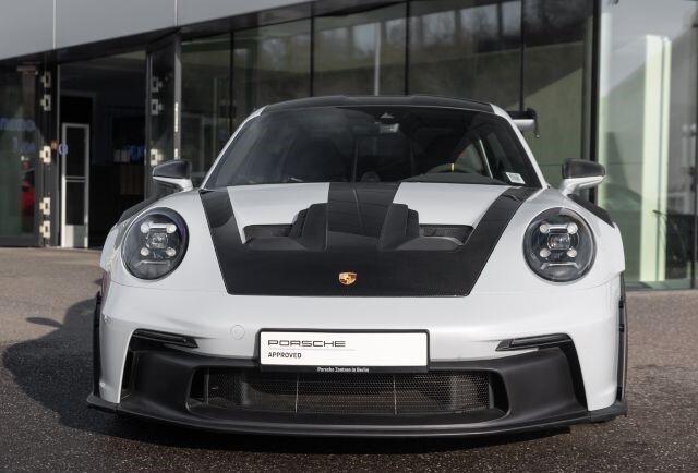 Porsche 911 GT3 RS Weissach