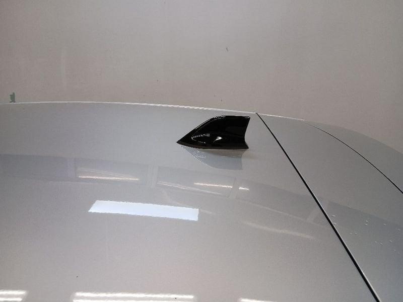 Renault Clio 1.6 E-Tech hybrid Intens 140cv auto my21