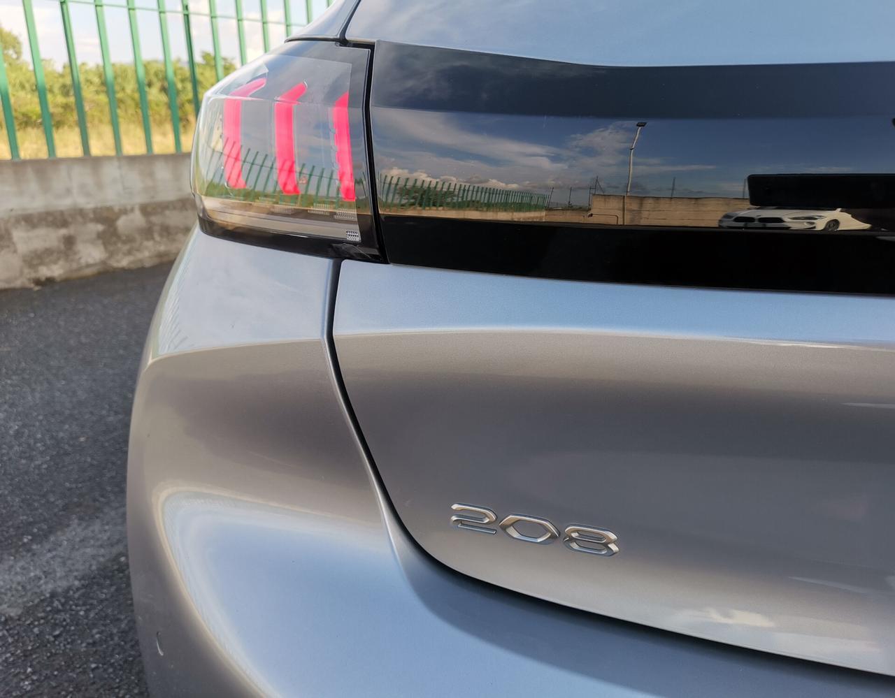 Peugeot 208 PureTech 100 Stop&Start 5 porte Allure
