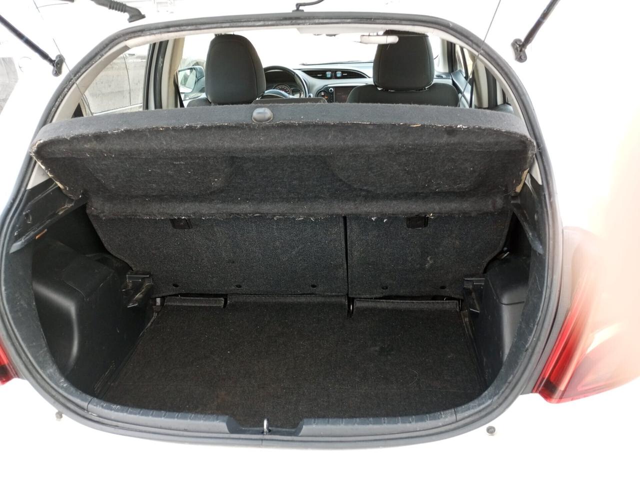 Toyota Yaris 1.0 5 porte Lounge