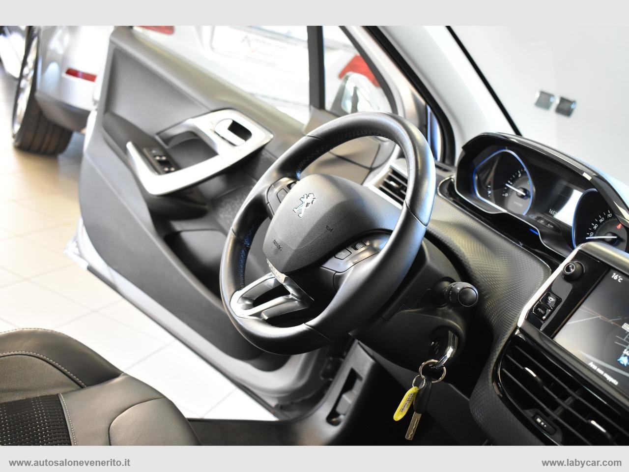 PEUGEOT 2008 1.2 VTi 82 CV Allure