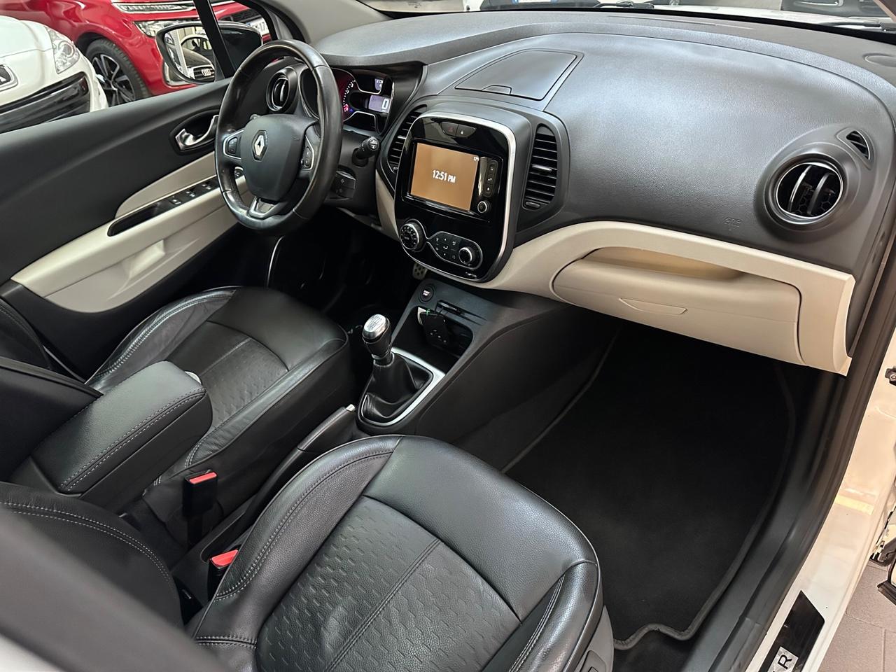 Renault Captur dCi 8V 90 CV EDC Start&Stop Energy Initiale Paris