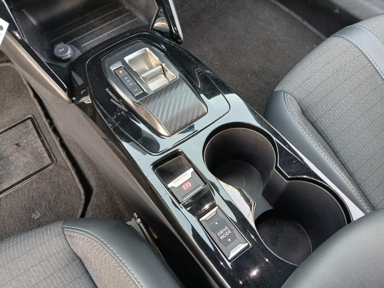 Peugeot 2008 BlueHDi 130 S&S EAT8 Active Pack