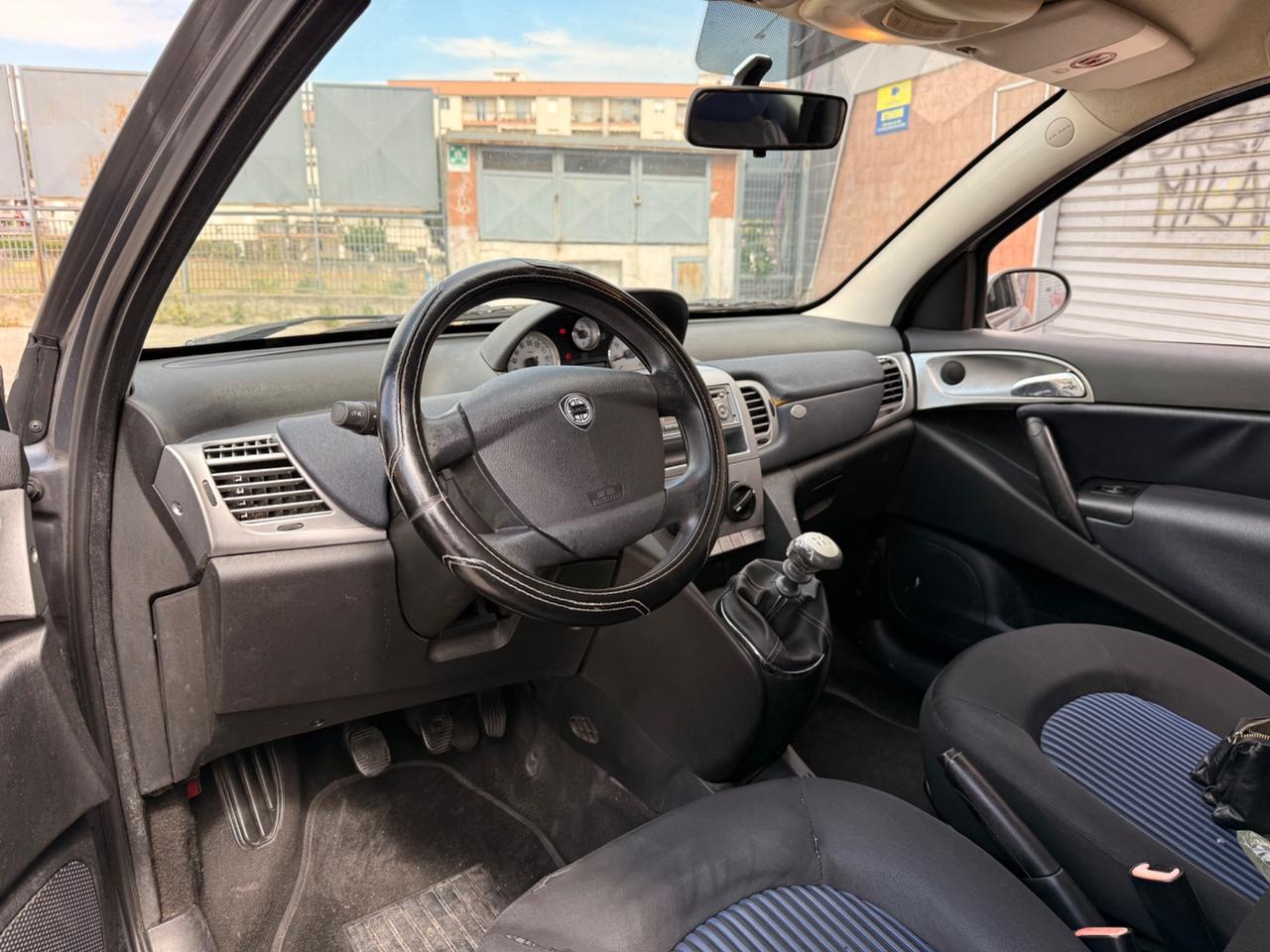 Lancia Ypsilon Restayling 1.2benz Full Perfett