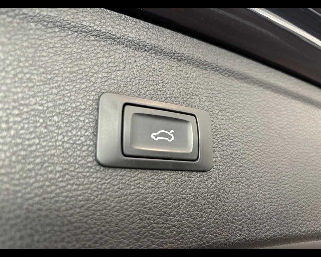 AUDI Q5 2.0 TDI quattro S tronic Business Sport