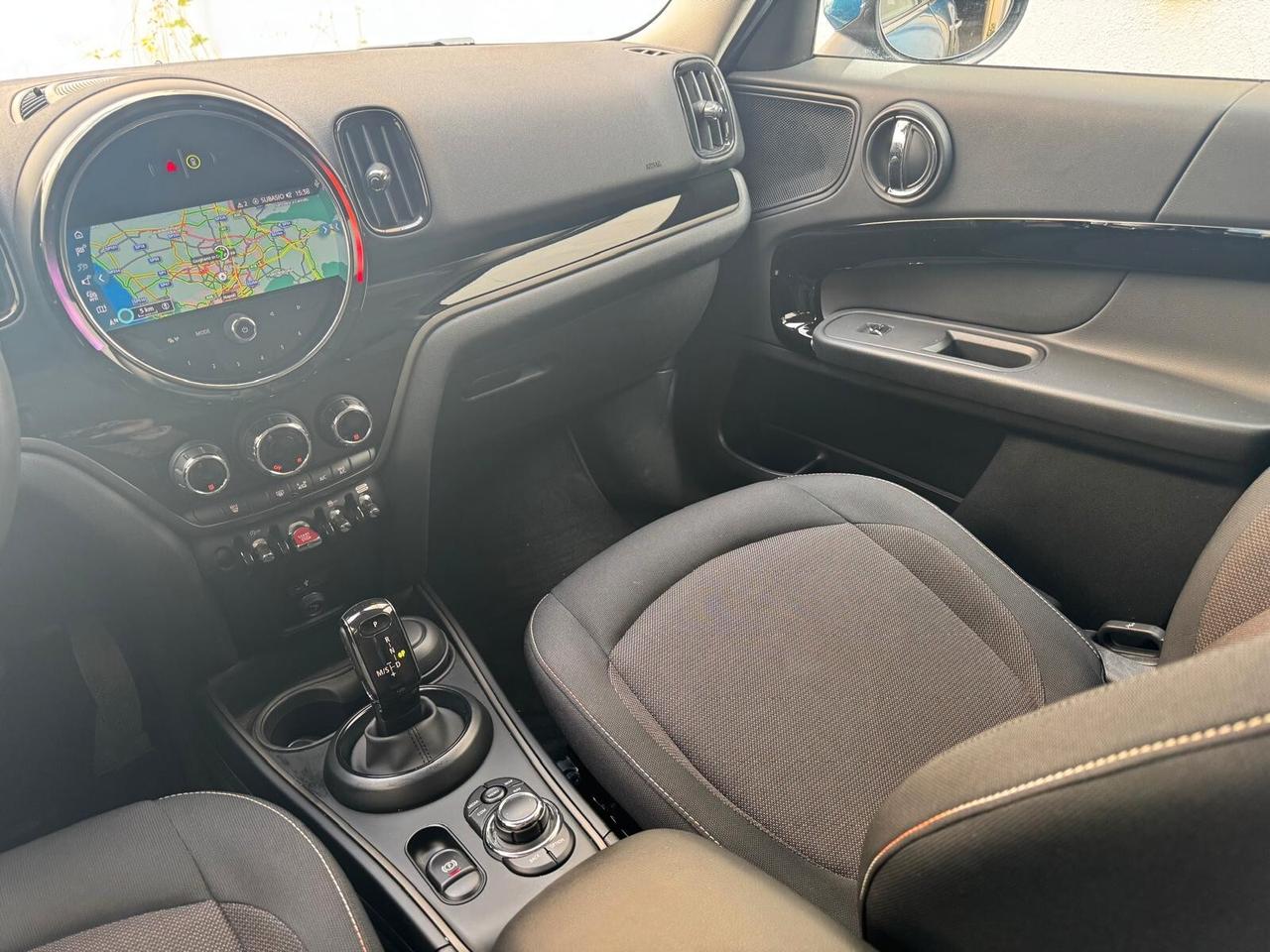 Mini One Countryman 2.0 Cooper D Untamed Edition