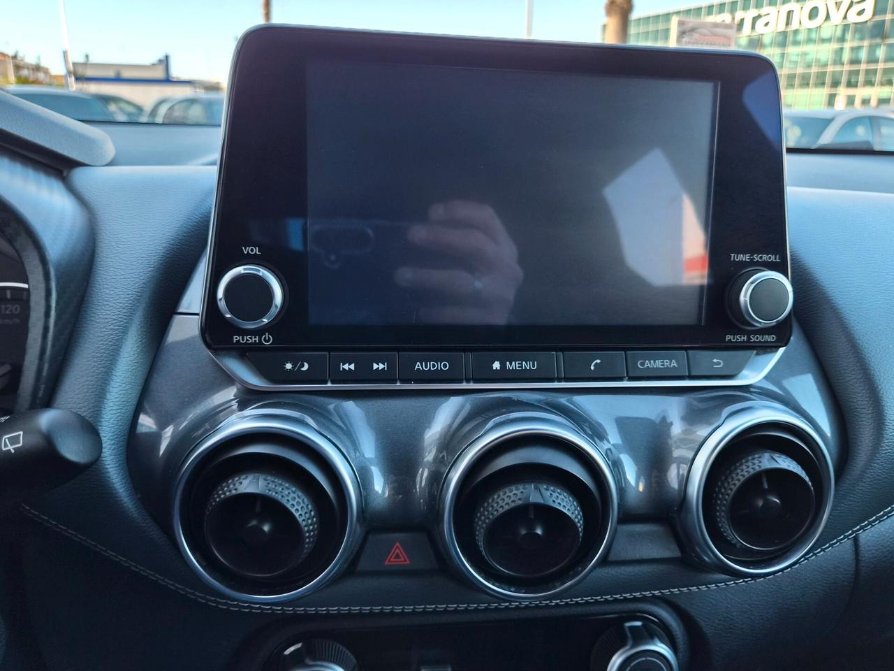 Nissan Juke 1.0 DIG-T 114 CV DCT N-Connecta