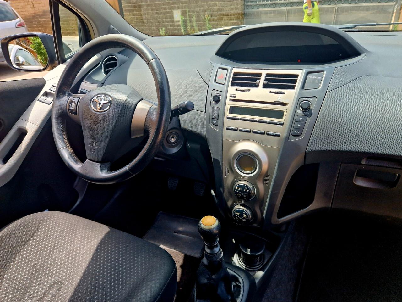 Toyota Yaris 1.3 5 porte Sol