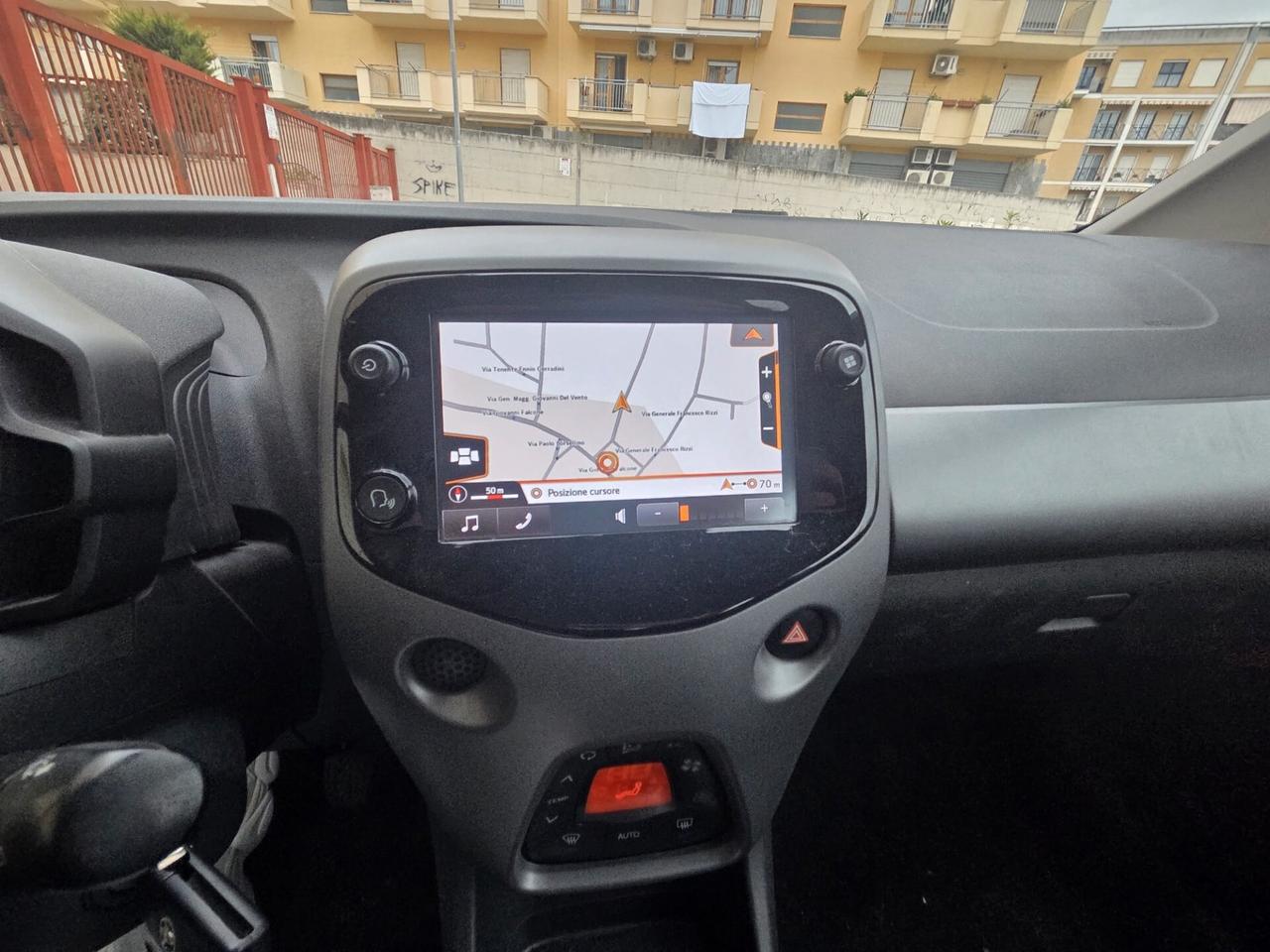 Toyota Aygo 1.0 VVT-i 72 CV 5 porte x-play MMT