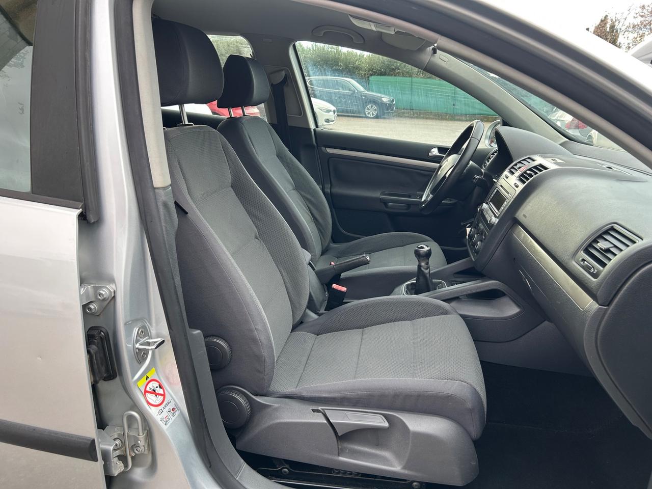 Volkswagen Golf 1.6 Benzina 99000km