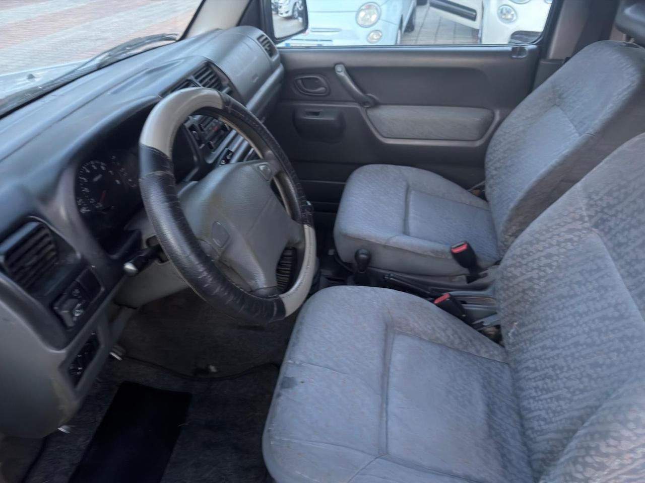 Suzuki Jimny 1.3i 16V cat 4WD JLX