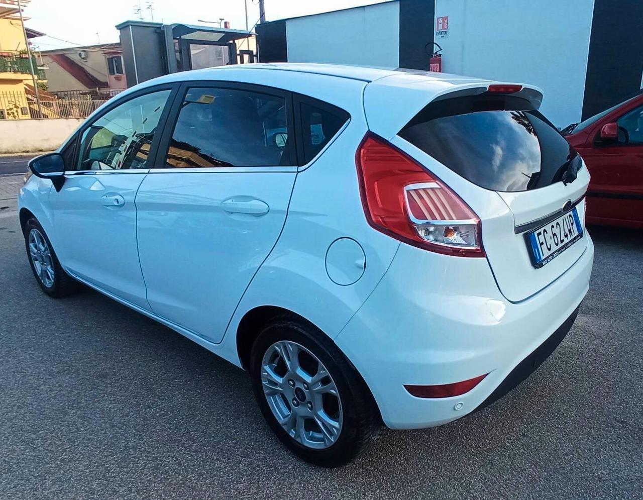 Ford Fiesta TITANIUM SENZA BS PAGA