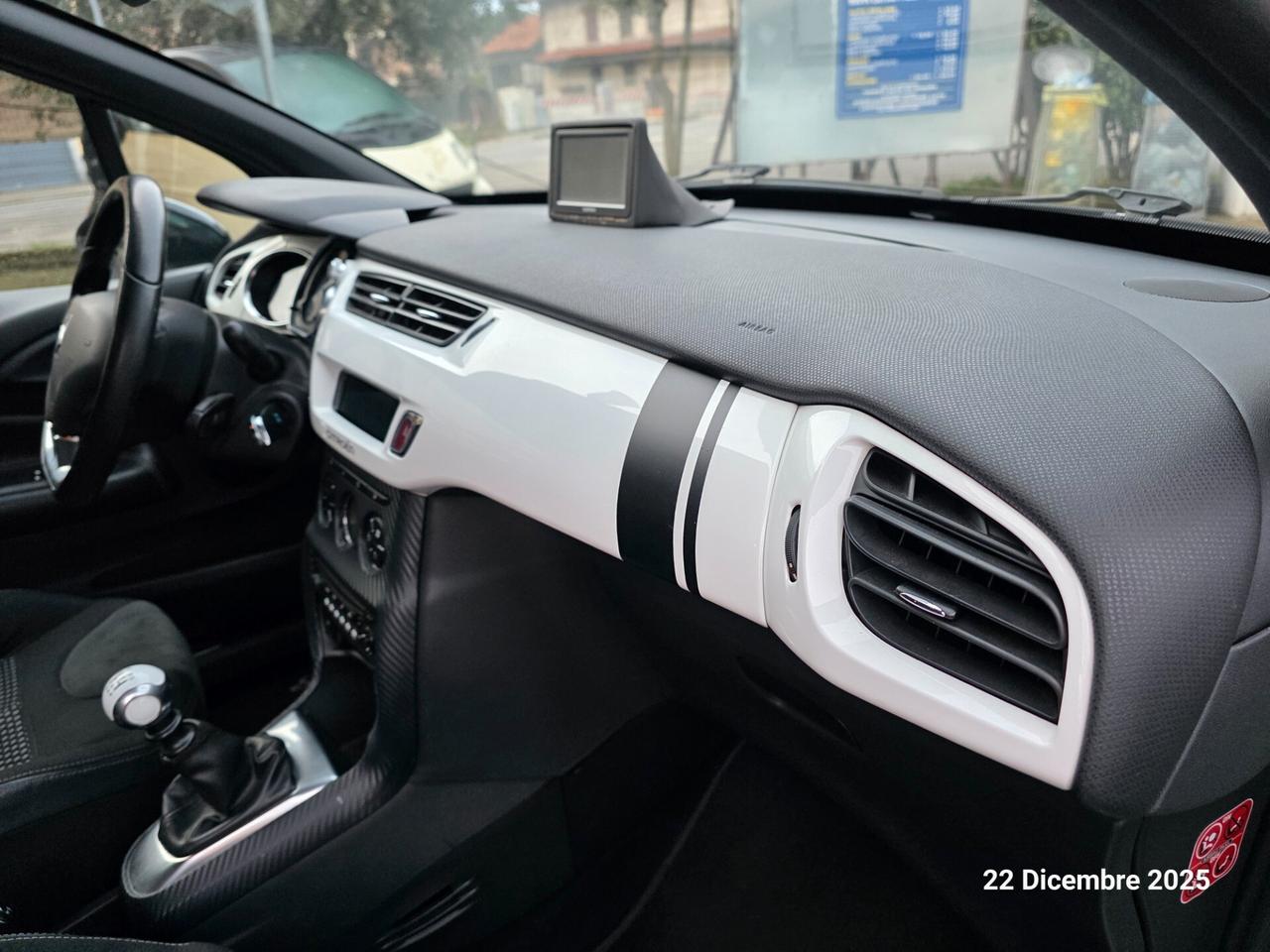 Ds DS3 3 1.6 THP 155 Just Black