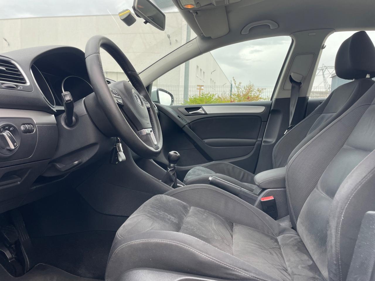 Volkswagen Golf 1.6 TDI DPF DSG 5p. Highline