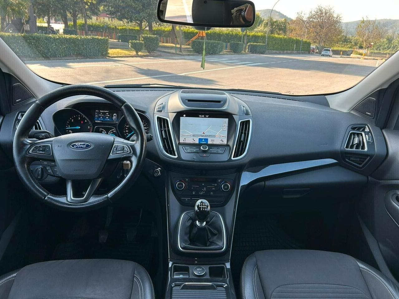 Ford Kuga 2.0 TDCI 150 CV S&S 4WD Powershift Titanium