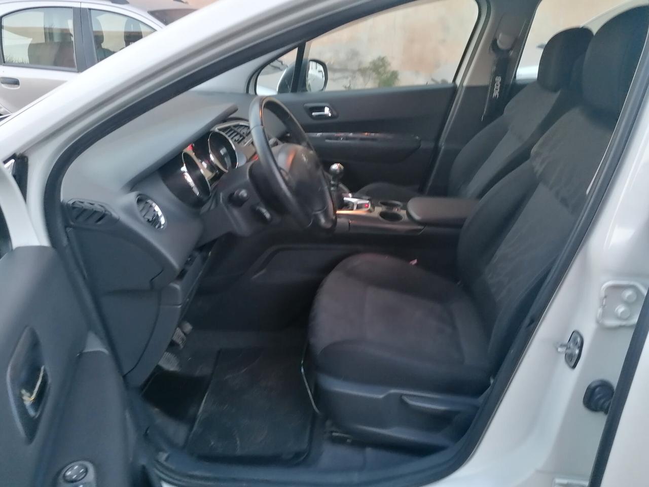 Peugeot 3008 1.6 HDi 110CV Tecno(full optional )