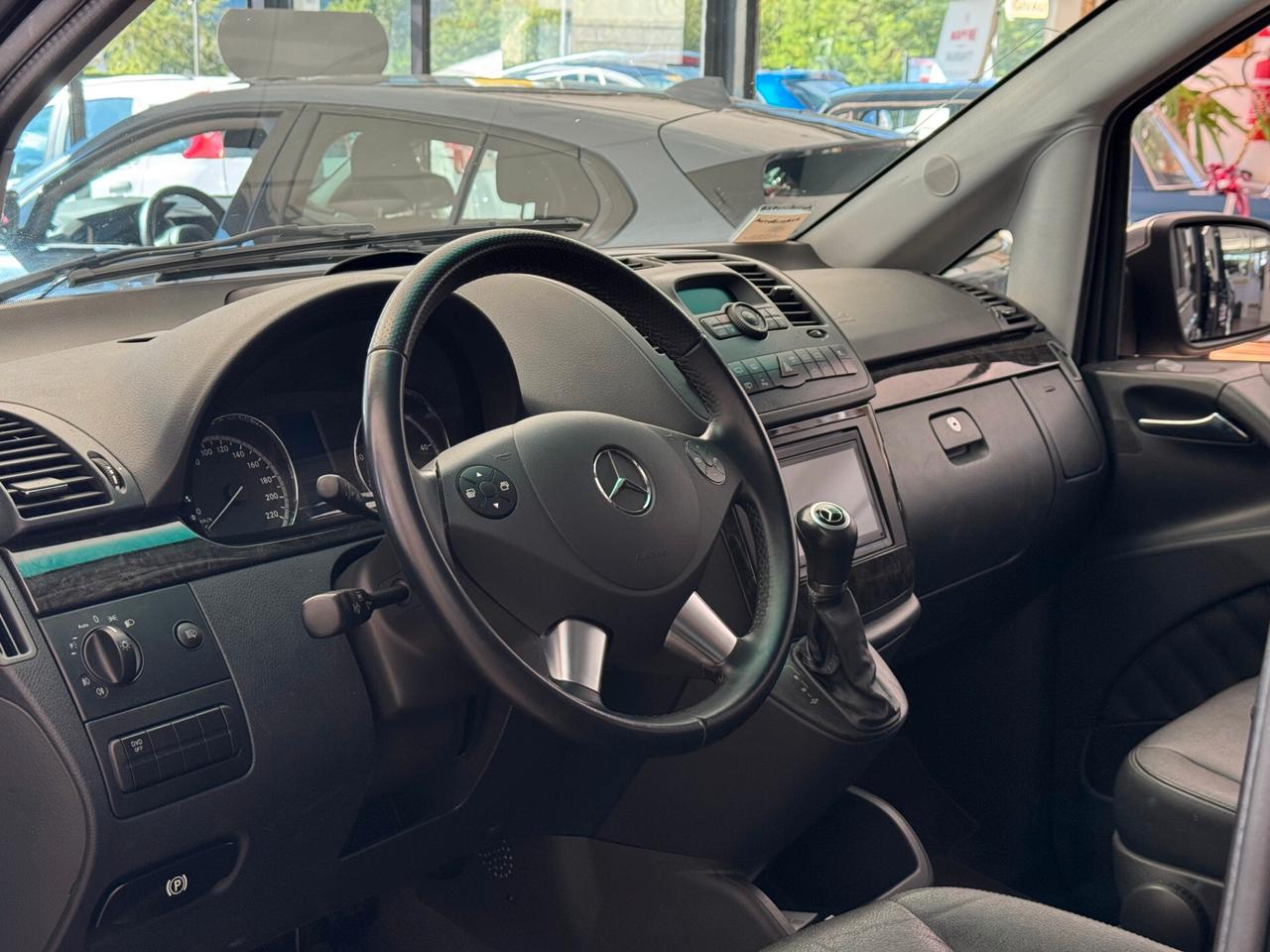 MERCEDES-BENZ VIANO 3.0cc 225CV V6 TD. 8 POSTI *IVA*