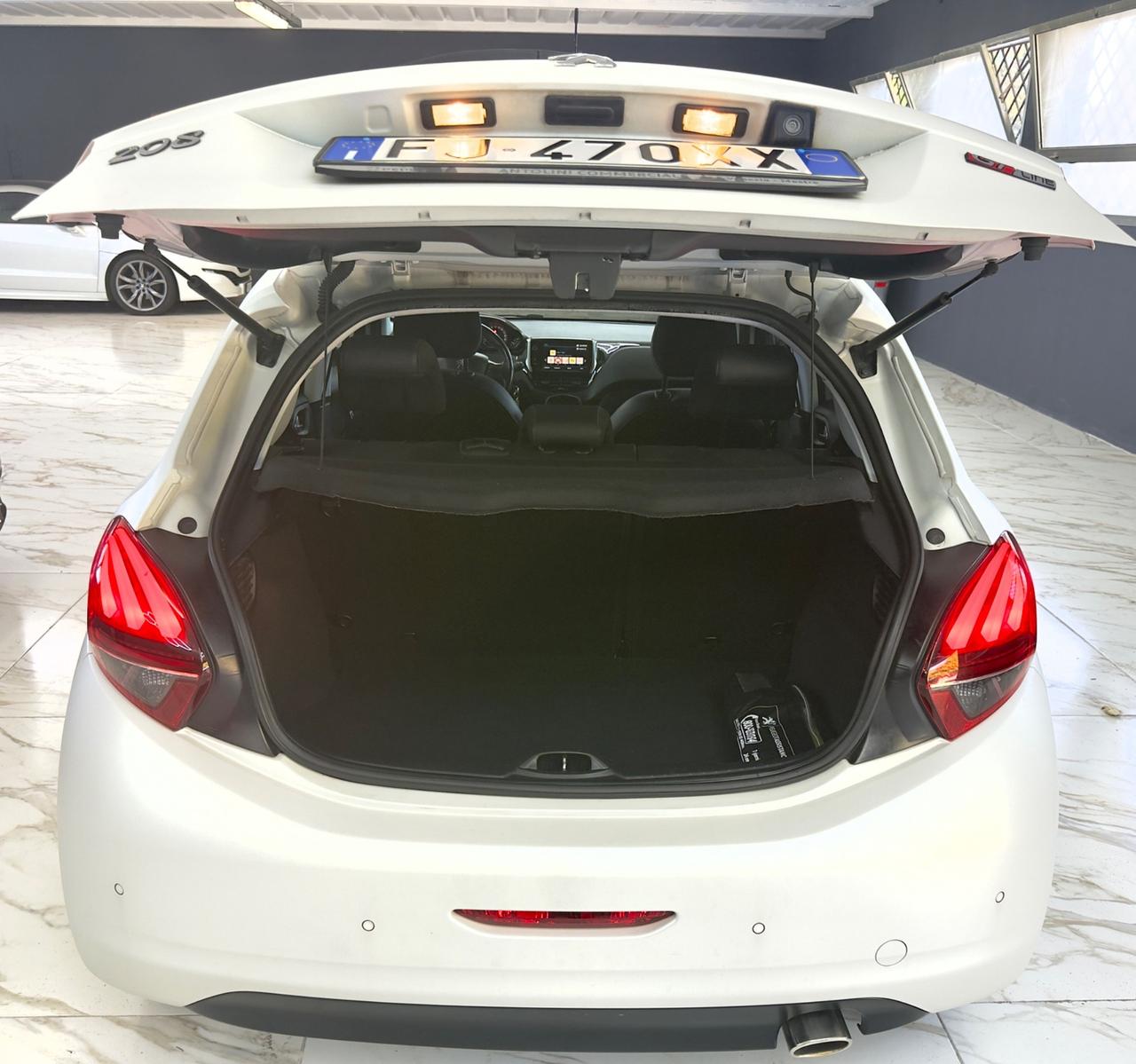 Peugeot 208 BlueHDi 100 5 porte GT Line