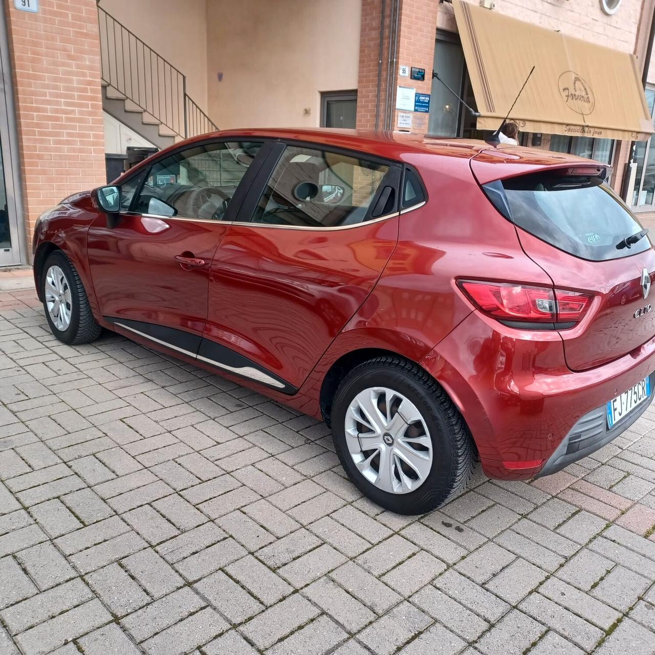 121.828 KM CLIO 1.5 DCI NEOPATENTATI UNIPROPRIETARIO