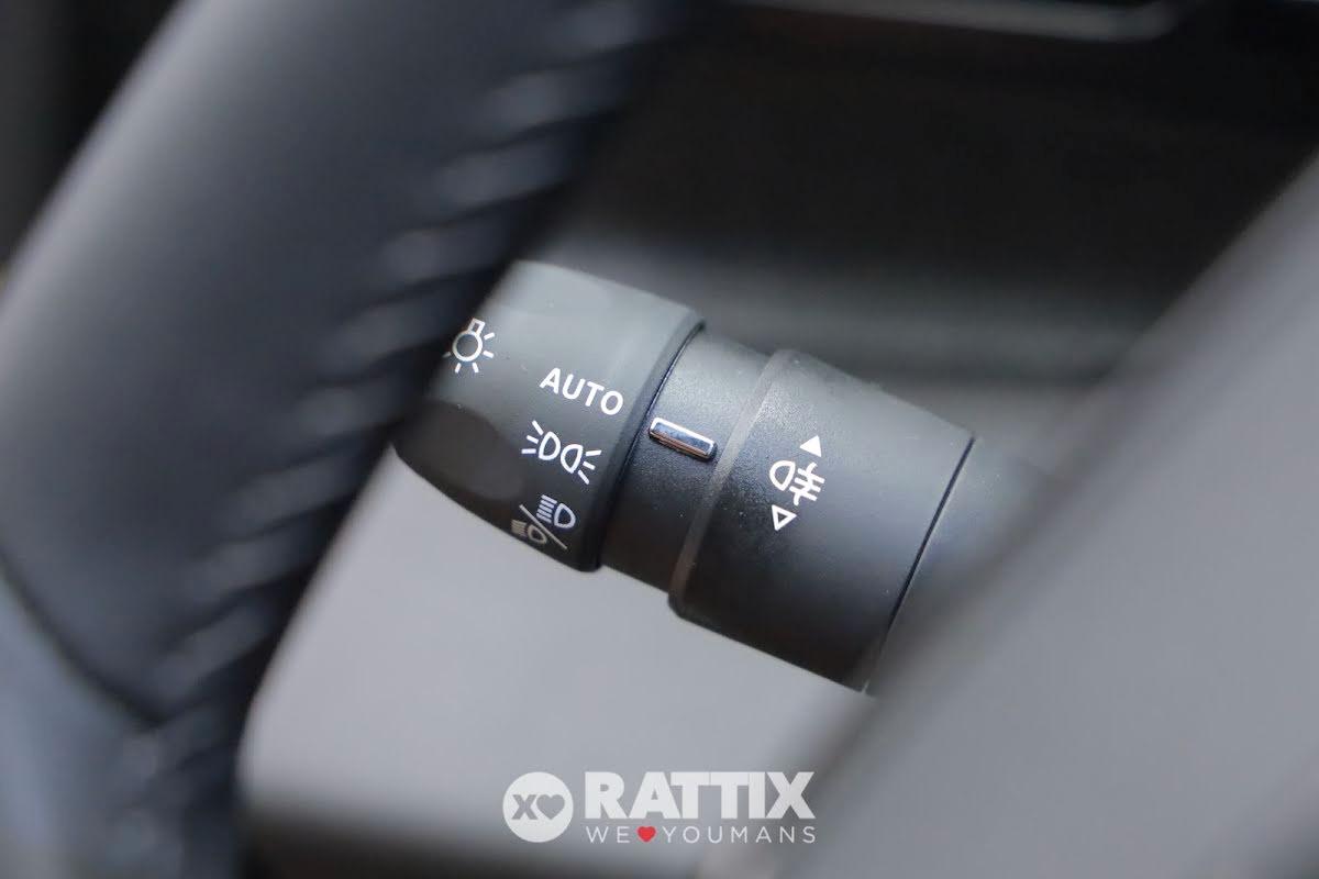 Peugeot 408 1.2 Hybrid 136CV Allure e-DSC6