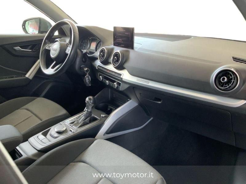Audi Q2 30 TDI S tronic Identity Black